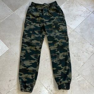 Hollister Camo Women's Jogger Pants Small Ultra High Rise